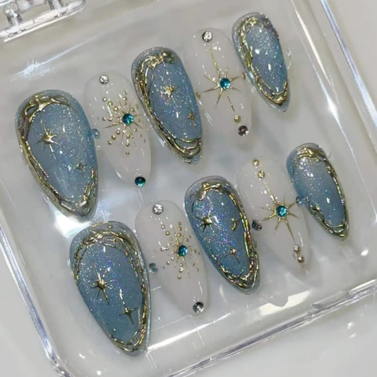 Nail Art Glitter - 24 szt. Złocone, brokatowe, zdobione gwiazdkami