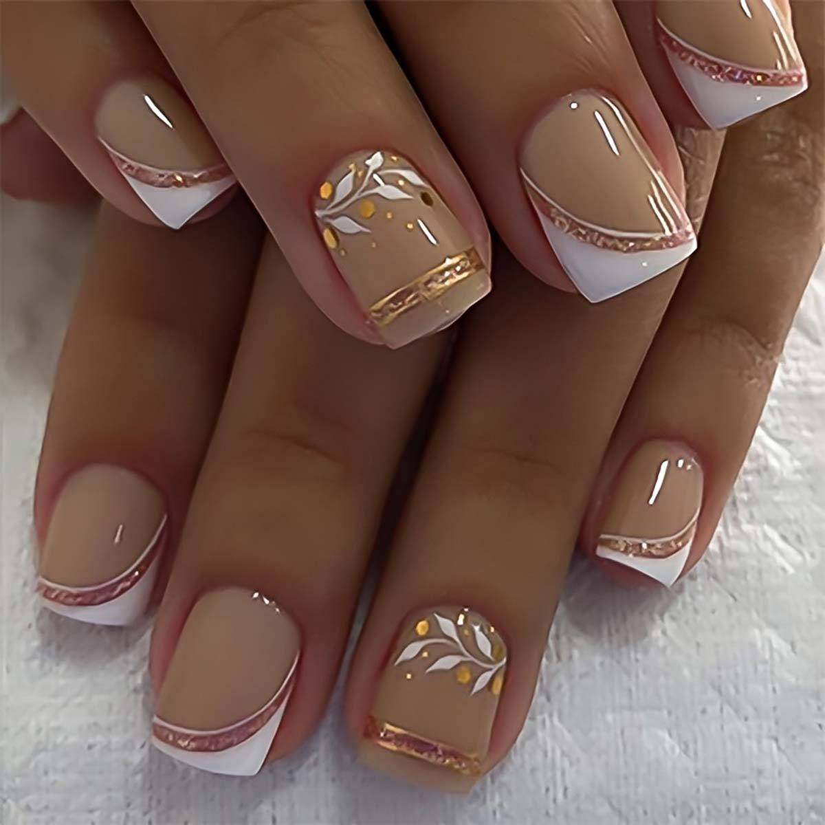 Naklejane paznokcie nude, krót – Nail Art Glitter recenzja i cena