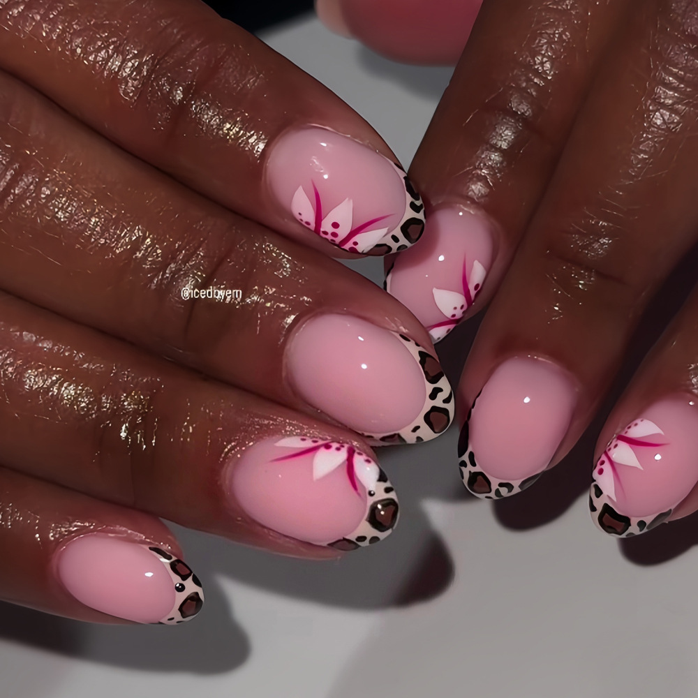 Krótkie długie sztuczne paznok – Nail Art Glitter recenzja i cena
