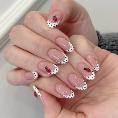 24 szt. Zestaw sztucznych pazn – Nail Art Fake recenzja i cena