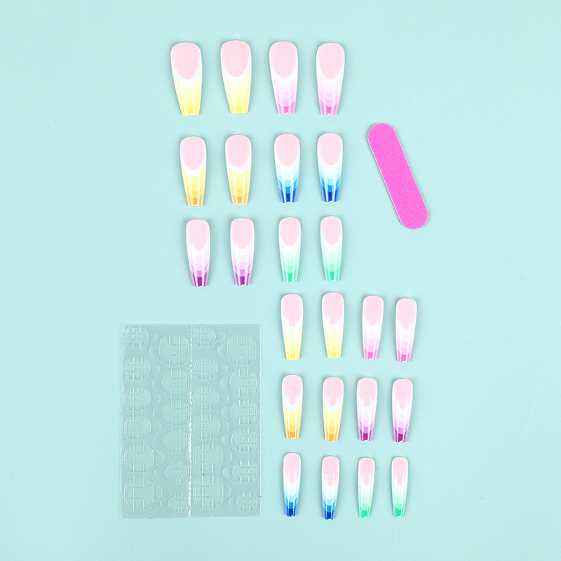 Krótkie, średnie sztuczne pazn – Nail Art Fake recenzja i cena